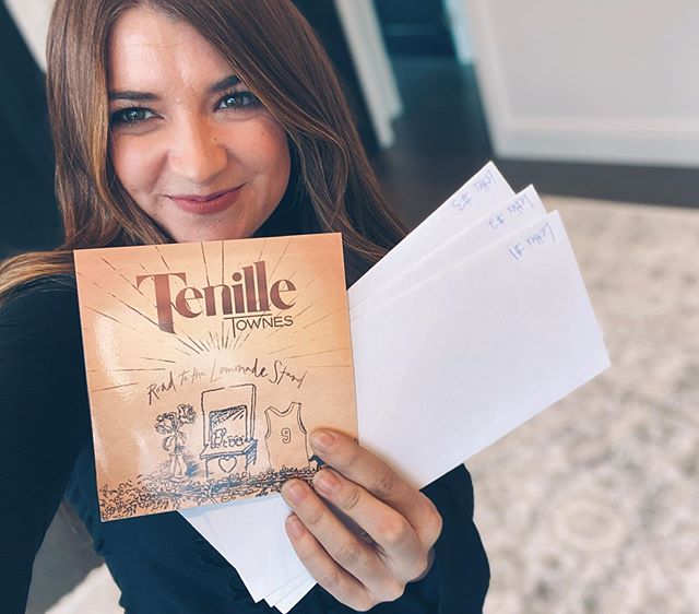 Tenille Townes' "The Lemonade Stand"