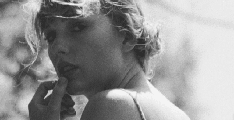 [Credit: Taylor Swift/Instagram]