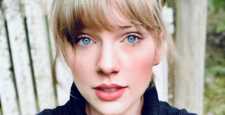 [Credit: Taylor Swift/Instagram]