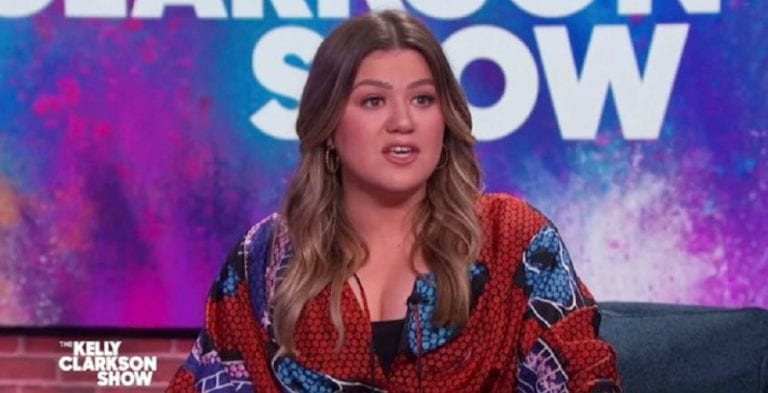 [Credit: The Kelly Clarkson Show/YouTube]
