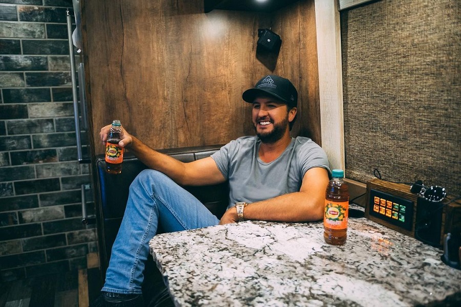 [Credit: Luke Bryan/Instagram]