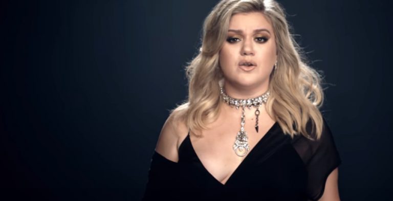 Kelly Clarkson Blindsided By Brandon Blackstock Marriage? [Screenshot | YouTube]