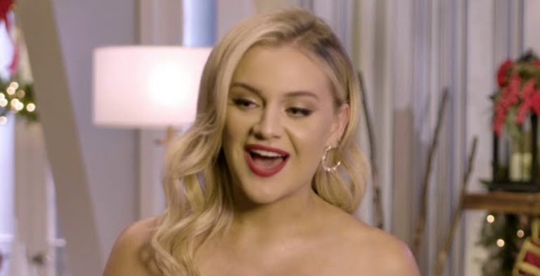 Kelsea Ballerini Leaves The Christmas Tree Up All Year [Screenshot | YouTube]