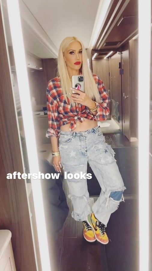 Gwen Stefani's After-Show Looks [Credit: Gwen Stefani/Instagram Stories]