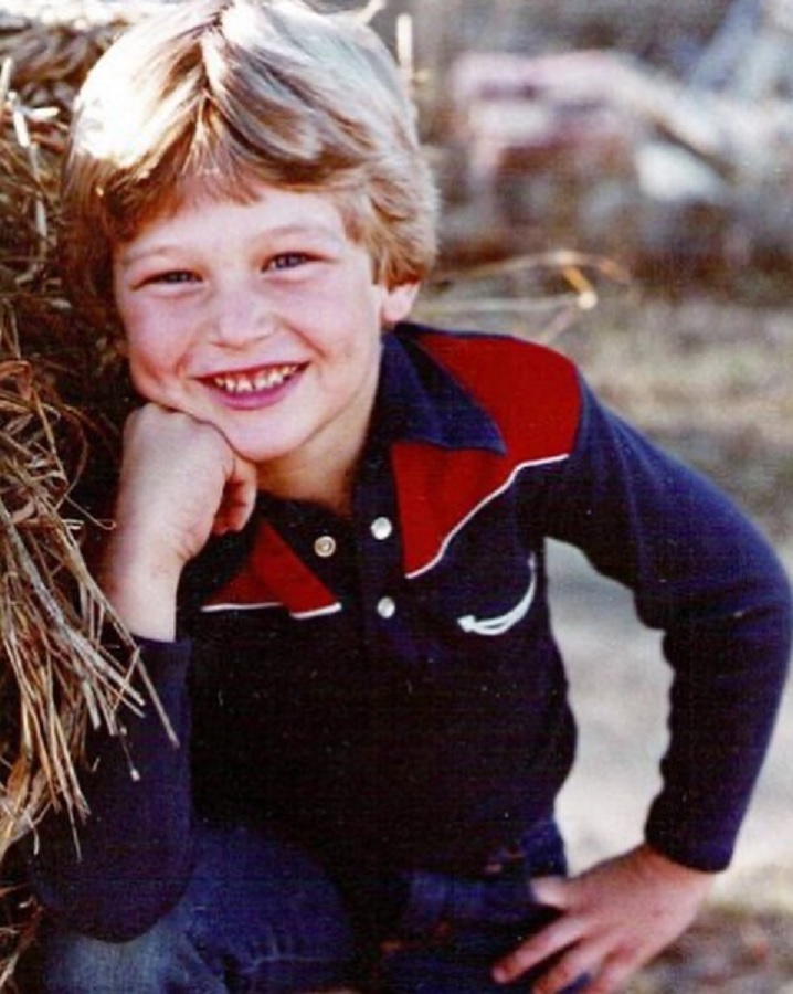 Blake Shelton Throwback Photo [Credit: Blake Shelton/Instagram]