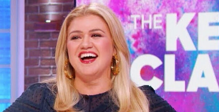 Kelly Clarkson Says Her Job Is Stressful? [Credit: The Kelly Clarkson Show/YouTube]