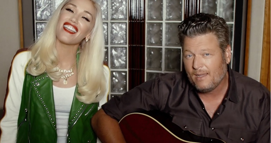 Gwen Stefani & Blake Shelton Perform[Blake Shelton | YouTube]