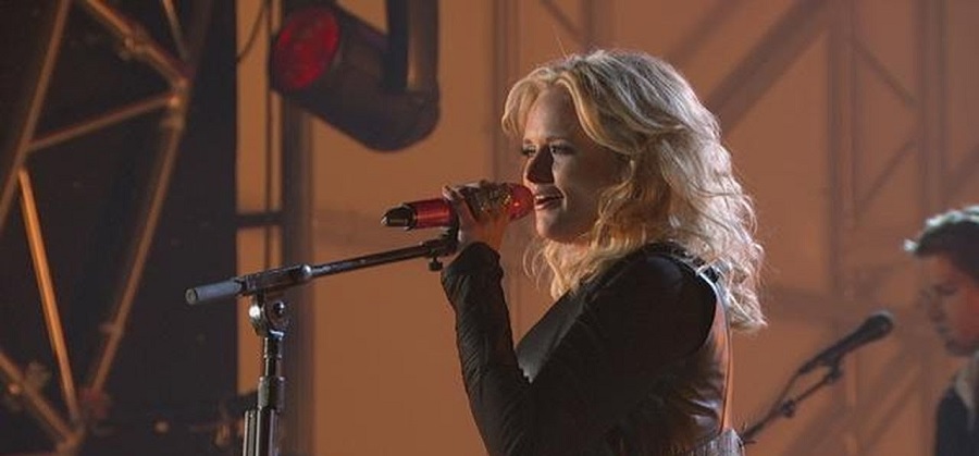 Miranda Lambert Performs Baggage Claim [Miranda Lambert VEVO | YouTube]