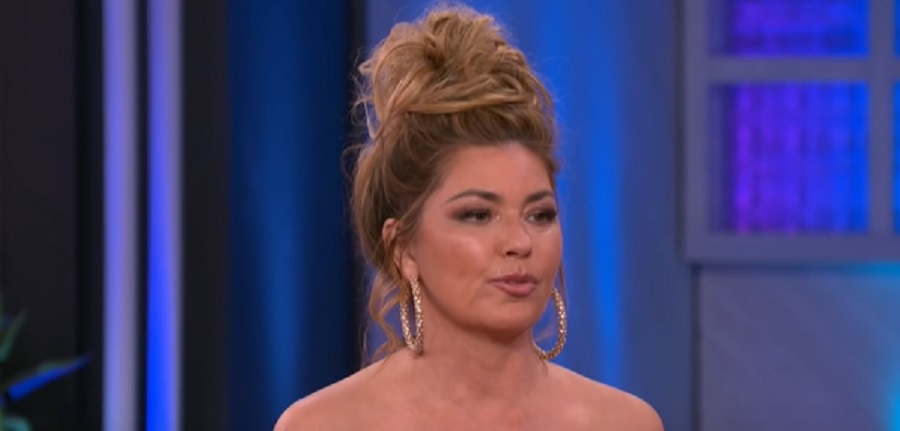 Shania Twain Reacts To Kelsea Ballerini's Look [The Kelly Clarkson Show | YouTube]