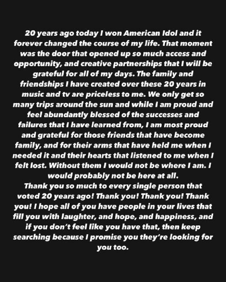 Kelly Clarkson Thanks Her Fans [Kelly Clarkson | Instagram]