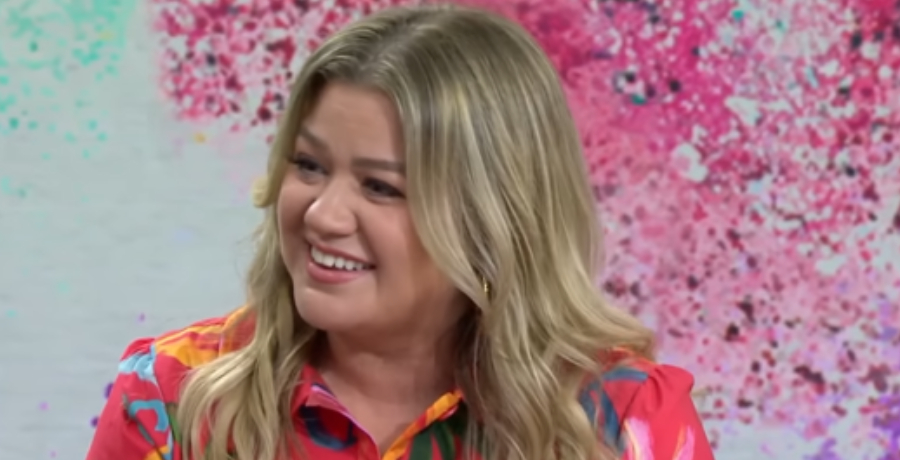 Kelly Clarkson [Today Show | YouTube]