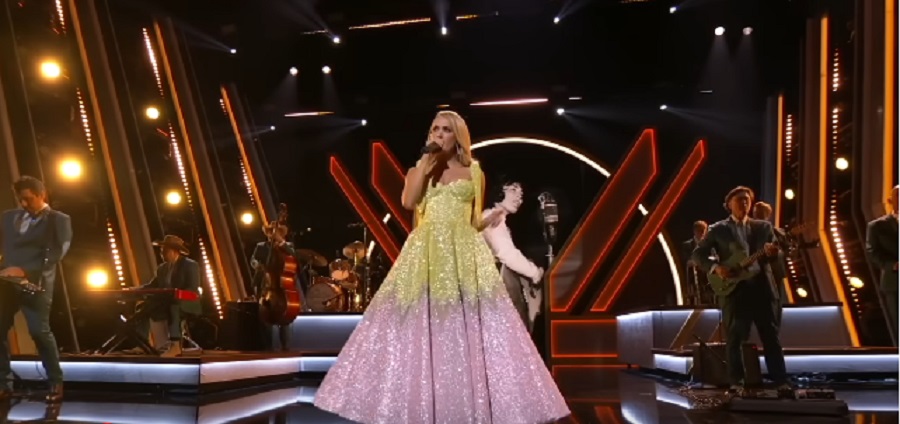 Carrie Underwood Looks Like A Princess [CMAs | YouTube]