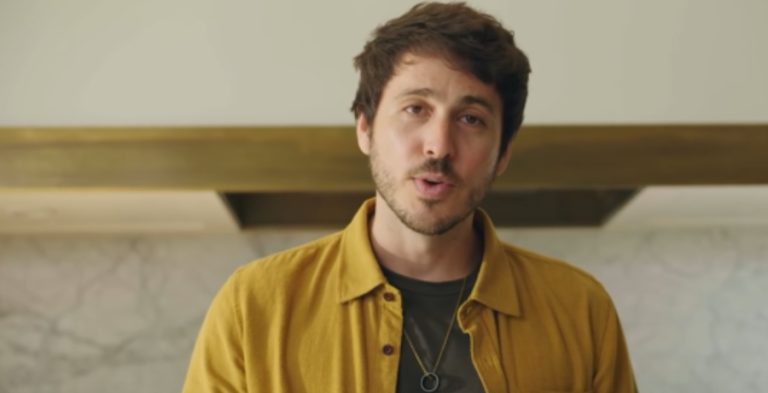 Morgan Evans [Uproxx | YouTube]