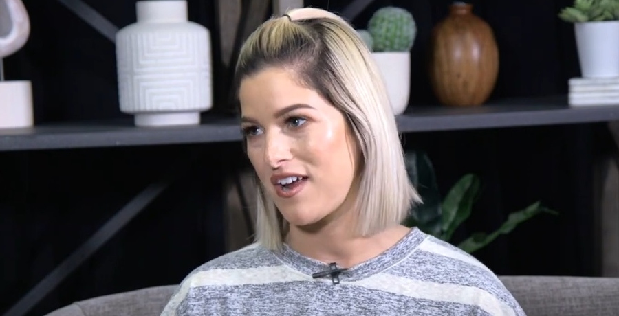 Cassadee Pope Brushes Off Brittany Aldean Feud Backlash - YouTube