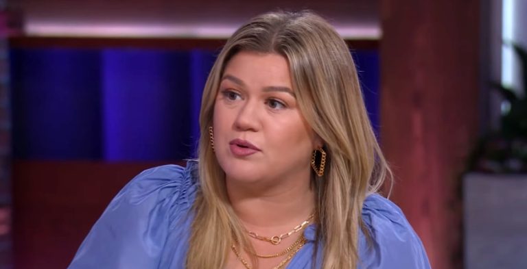 Kelly Clarkson/Credit: The Kelly Clarkson Show YouTube