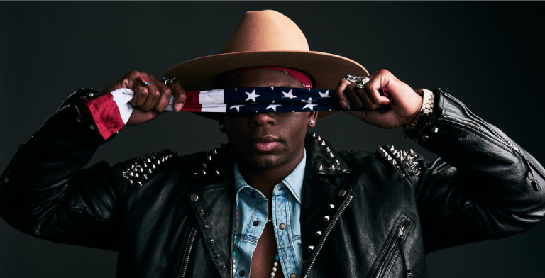 Jimmie Allen Openly Carries A Large Knife At Kids Football Game