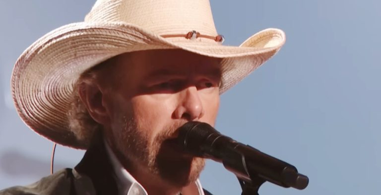 CMT Awards To Honor Toby Keith With Unforgettable Tribute