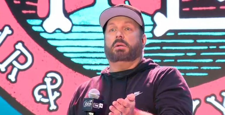 Garth Brooks / YouTube