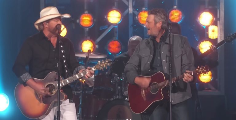 Blake Shelton and Toby Keith / YouTube