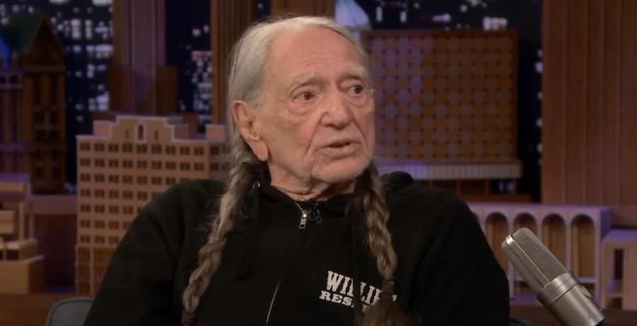 Willie Nelson - YouTube/The Tonight Show Starring Jimmy Fallon